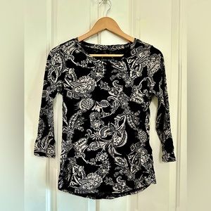 LUCKY BRAND TOP Bold Paisley Tee, Rounded Neck, 3/4 sleeve, size XS, Black, NWT